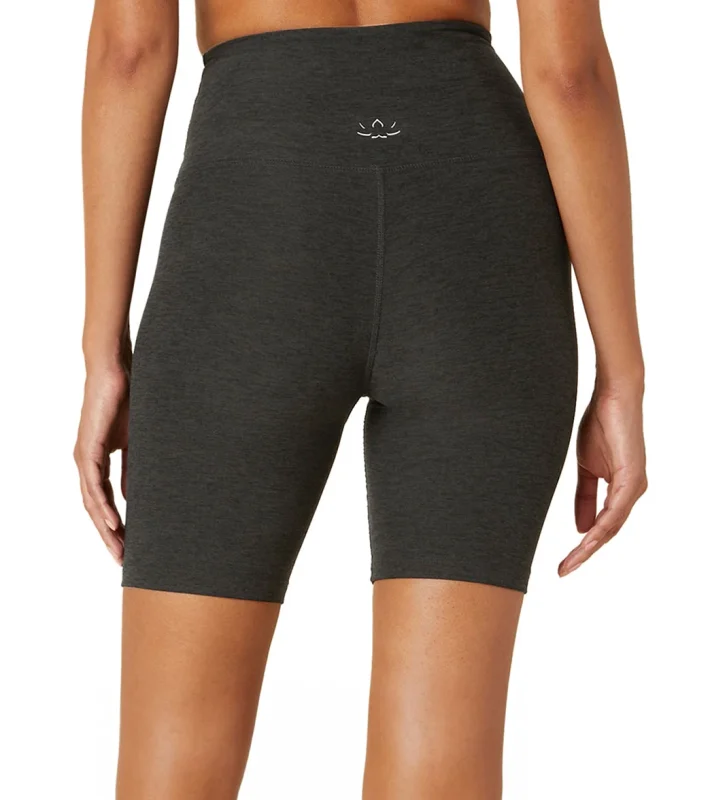 Classic Yoga Pants Versus Modern Flare Legginga Why the Shift Matters for Aussie Women Right Now